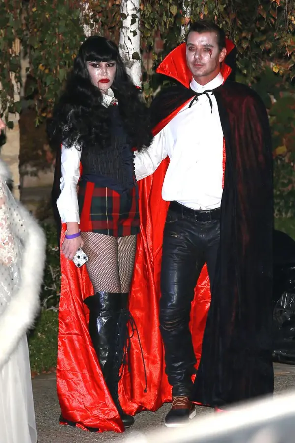 Count Dracula & Vampire Bride Couple Halloween Costume