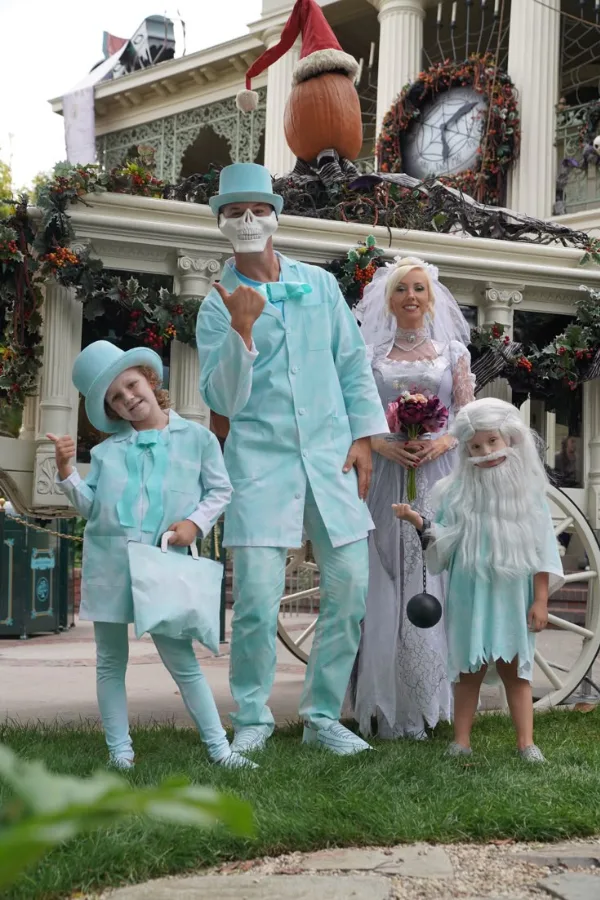 Hitchhiking Ghosts Family Halloween Costumes