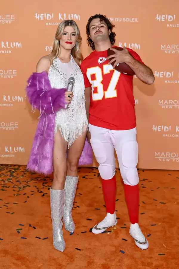 Taylor Swift & Travis Kelce Couple Halloween Costume
