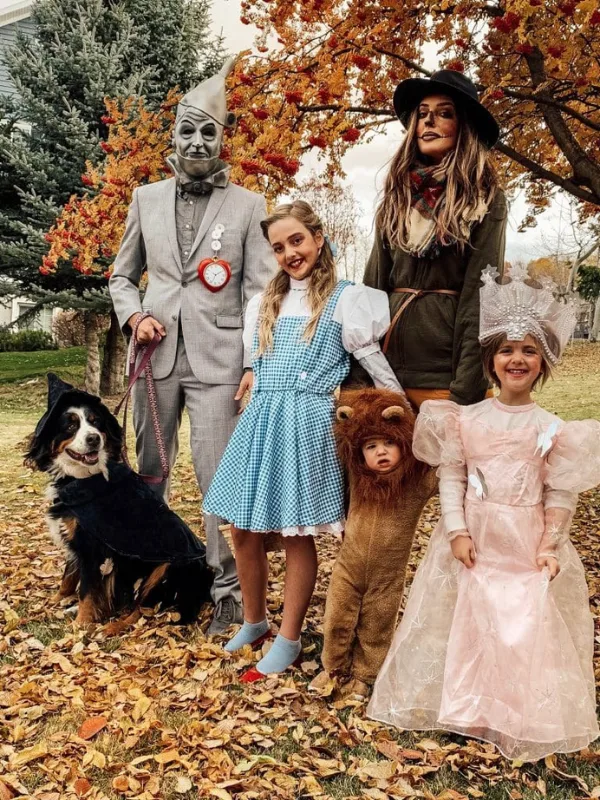 Wizard of Oz Crew Family Halloween Costumes