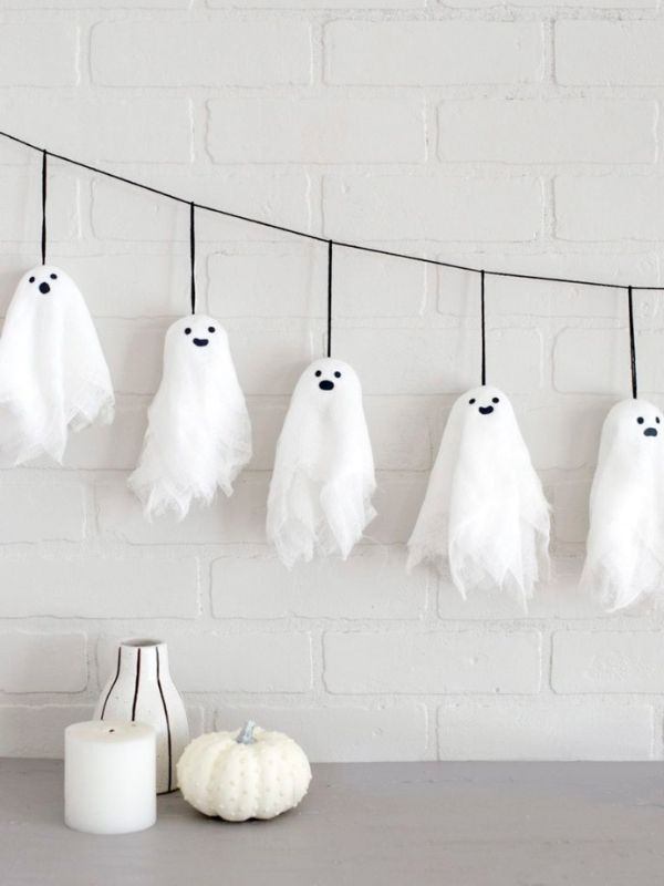 DIY Halloween Ghost Garland