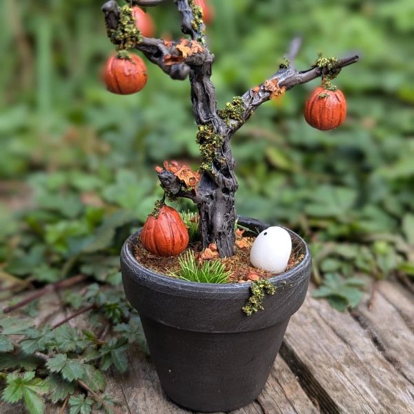 Halloween decorative miniature tree