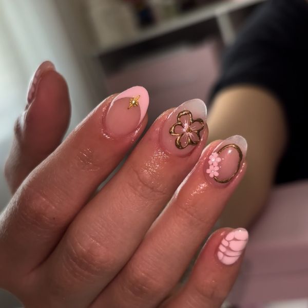Halloween short 3D floral nail art