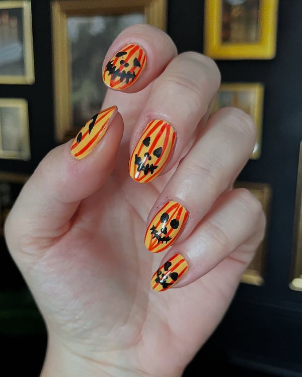 Halloween short Pumpkin Nails