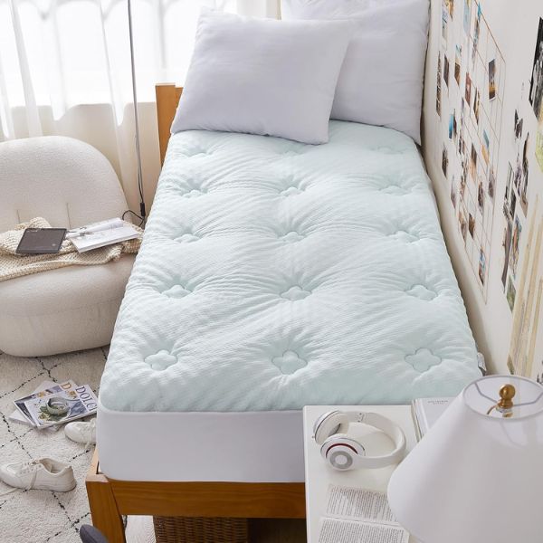 Hansleep Memory Foam Mattress Topper for dorm room