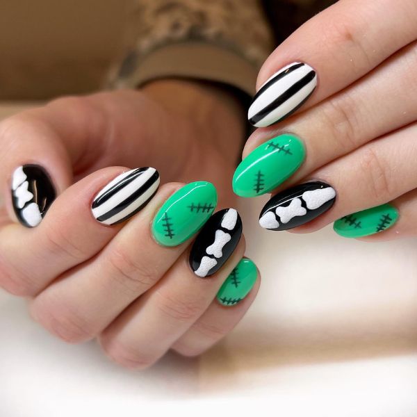 short Halloween and spooky themes Nail Design