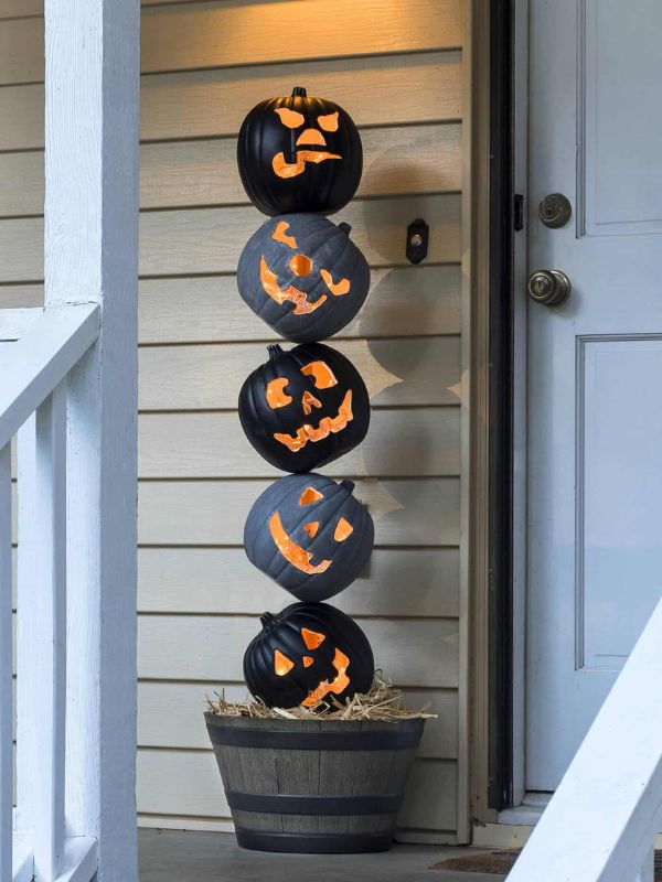 pumpkin Topiary for a Halloween Front Porch
