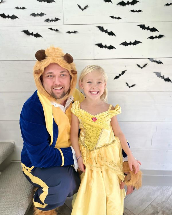 Beauty and the Beast Halloween costume for dad and daughter