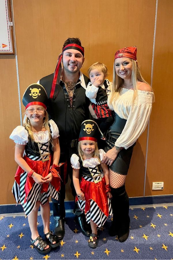 Creative Family Pirate Costumes for Halloween