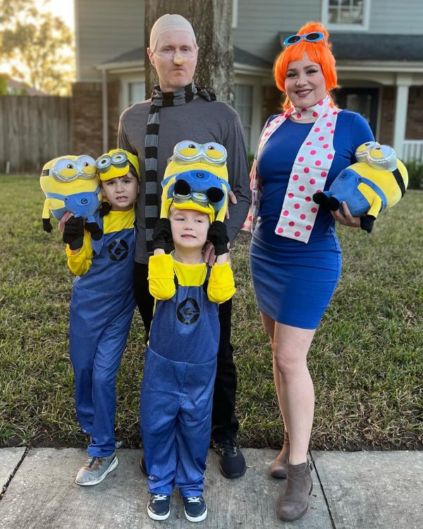 Despicable Me Halloween costume for Family