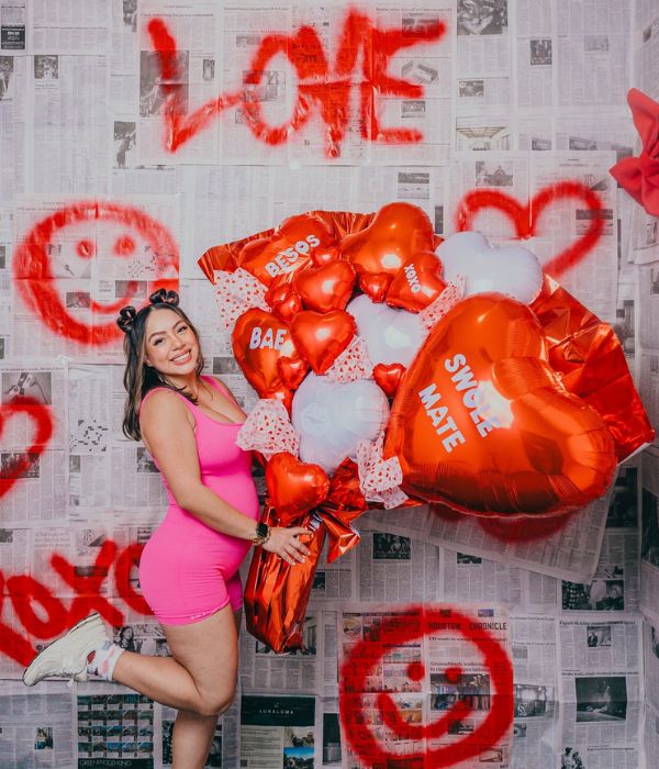 Galentine's Day balloon bouquet