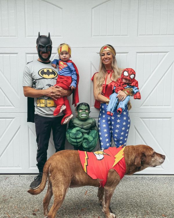 Superhero family costumes