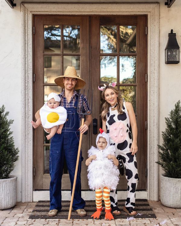 The Farm Family Costumes