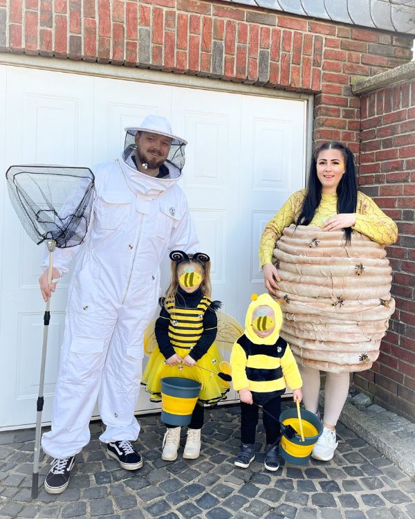 kids and family Halloween costumes
